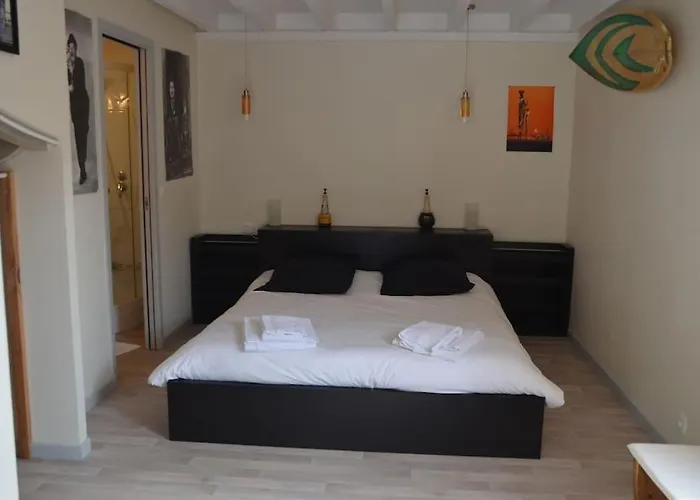 Avec Piscine A Proximite Des Plages Et De La Foret *