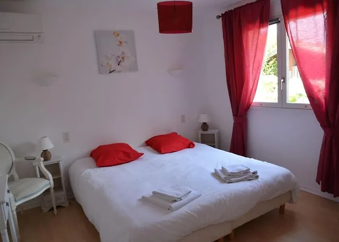 Avec Piscine A Proximite Des Plages Et De La Foret * Tarnos